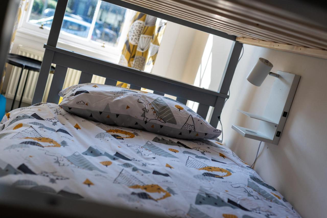 Lovely 3 Bed In *