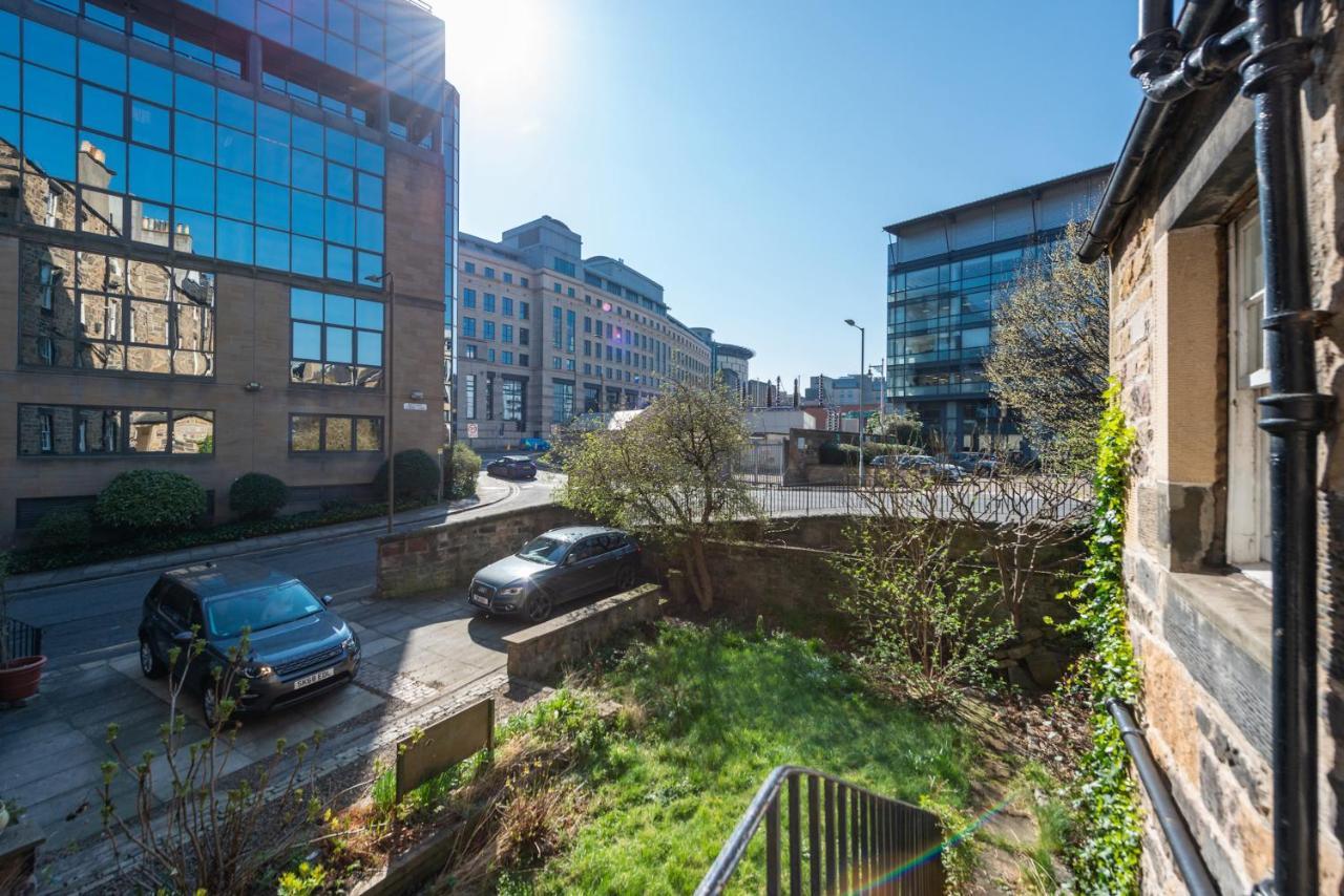 Apartment Lovely 3 Bed In *