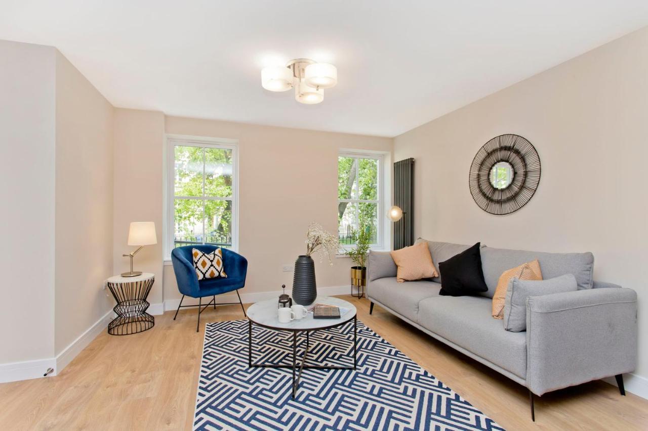 Modern Centre 2 Bedroom 2 Bathroom Apartments, Main Door Ground With Private Parking Apartment