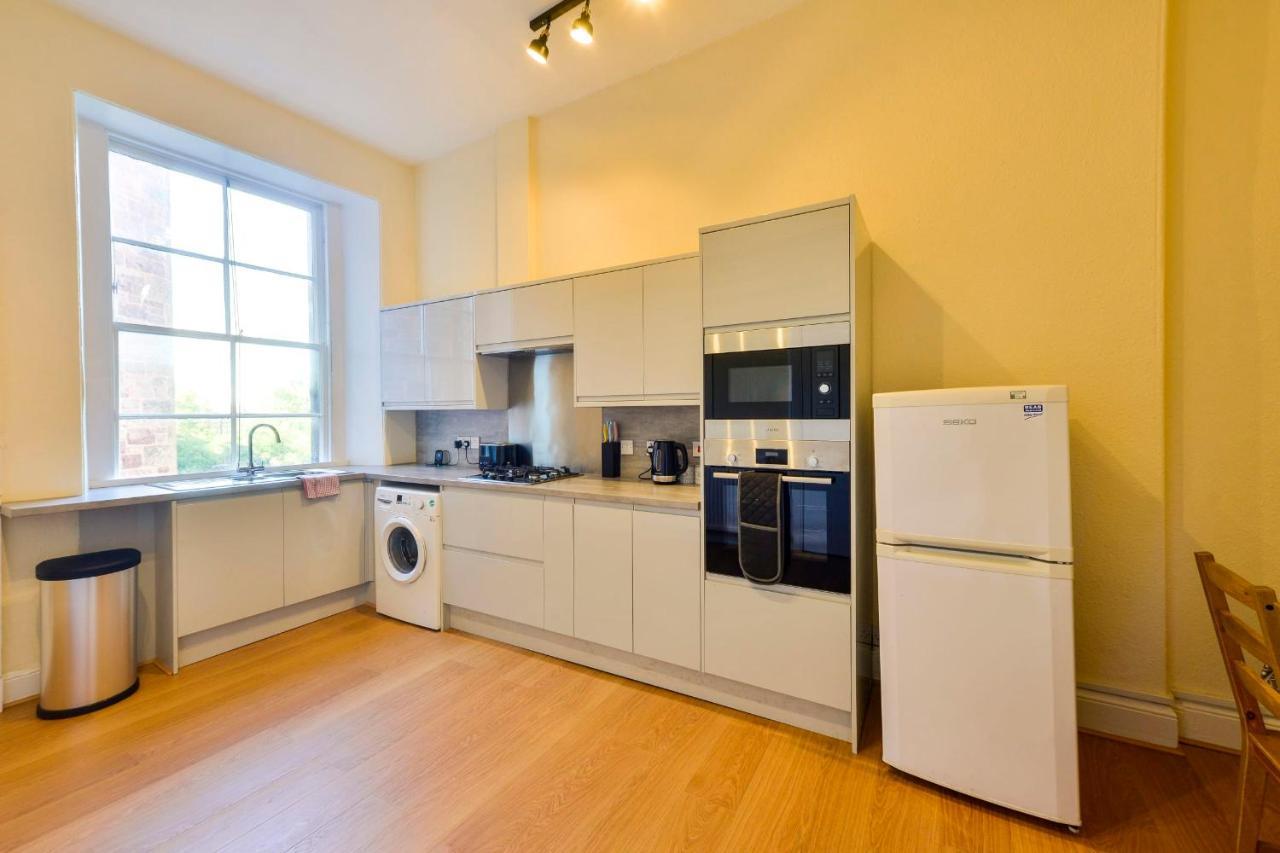Guestready - Enchanting 2 Bedroom Flat Near Edinburgh's Old Town Apartment