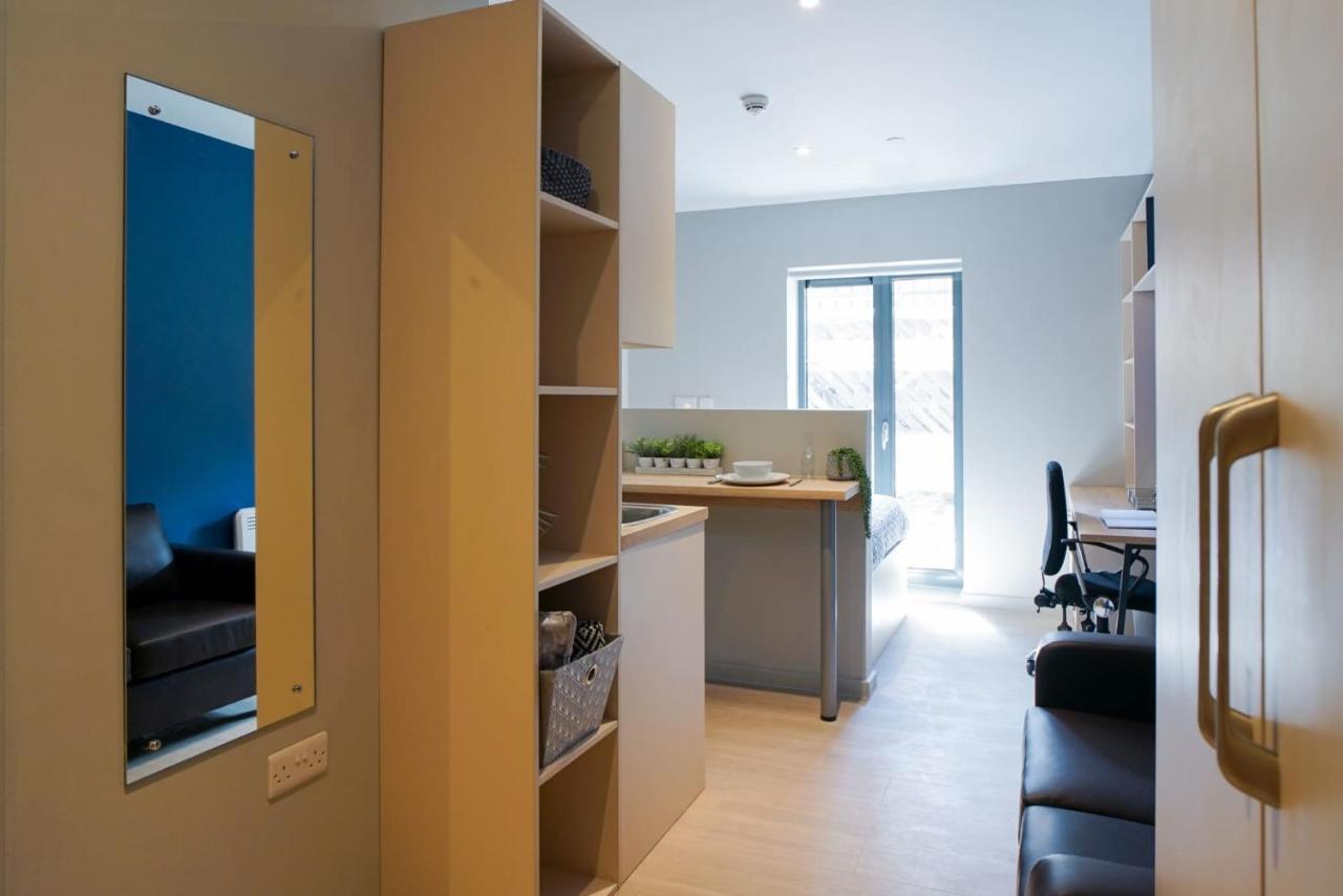 Straits Meadow In Centre Apartment