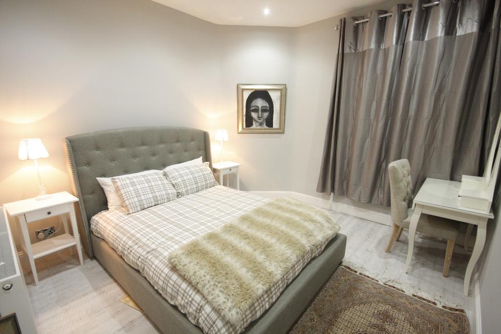 Art Apartment *
