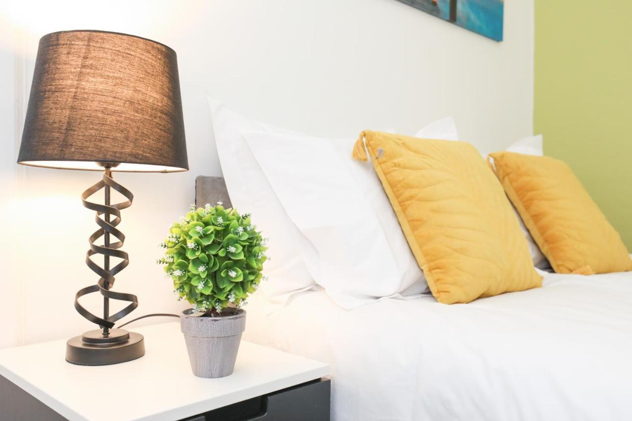 Stunning Modern 3 Bedroom Apartment EDI