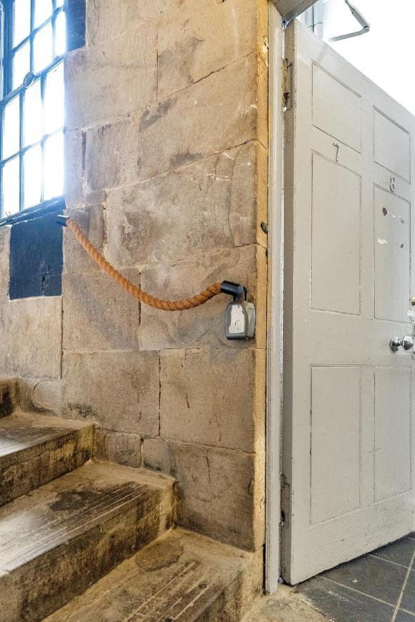 Unique 2 Bedroom Castle - Near Castle & Royal Mile