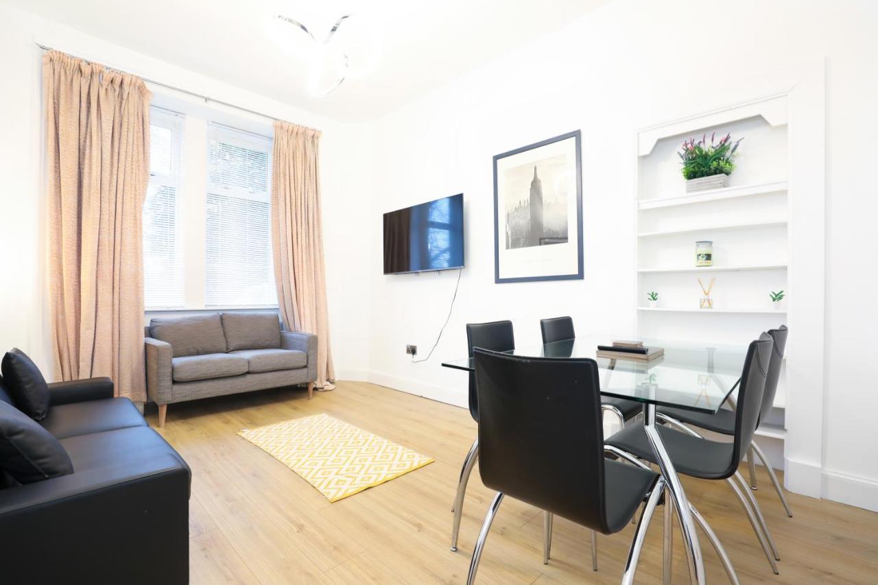 Apartment Stunning Modern 3 Bedroom EDI