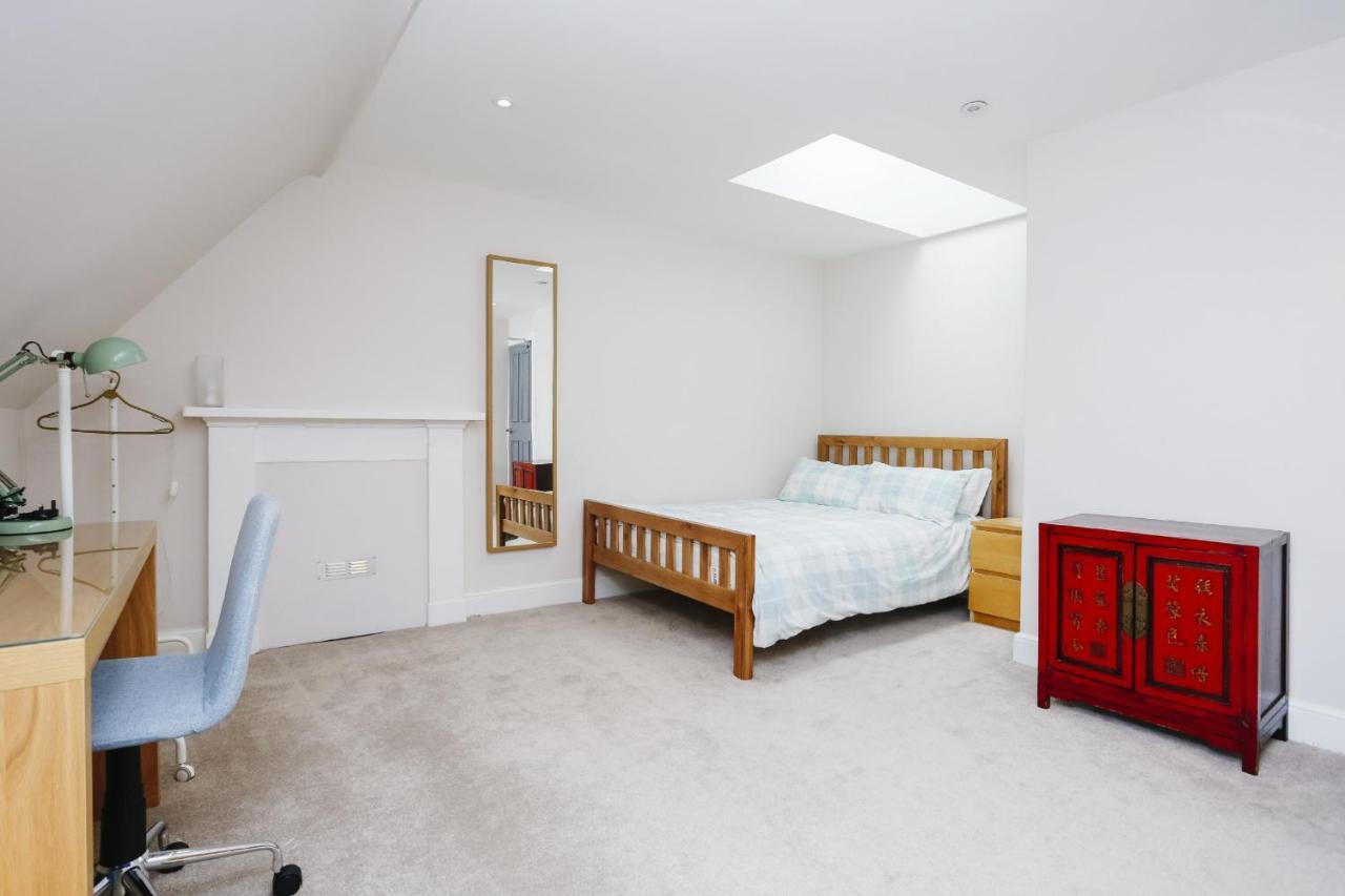Fabulous 5 Double Bedroom Old Town *