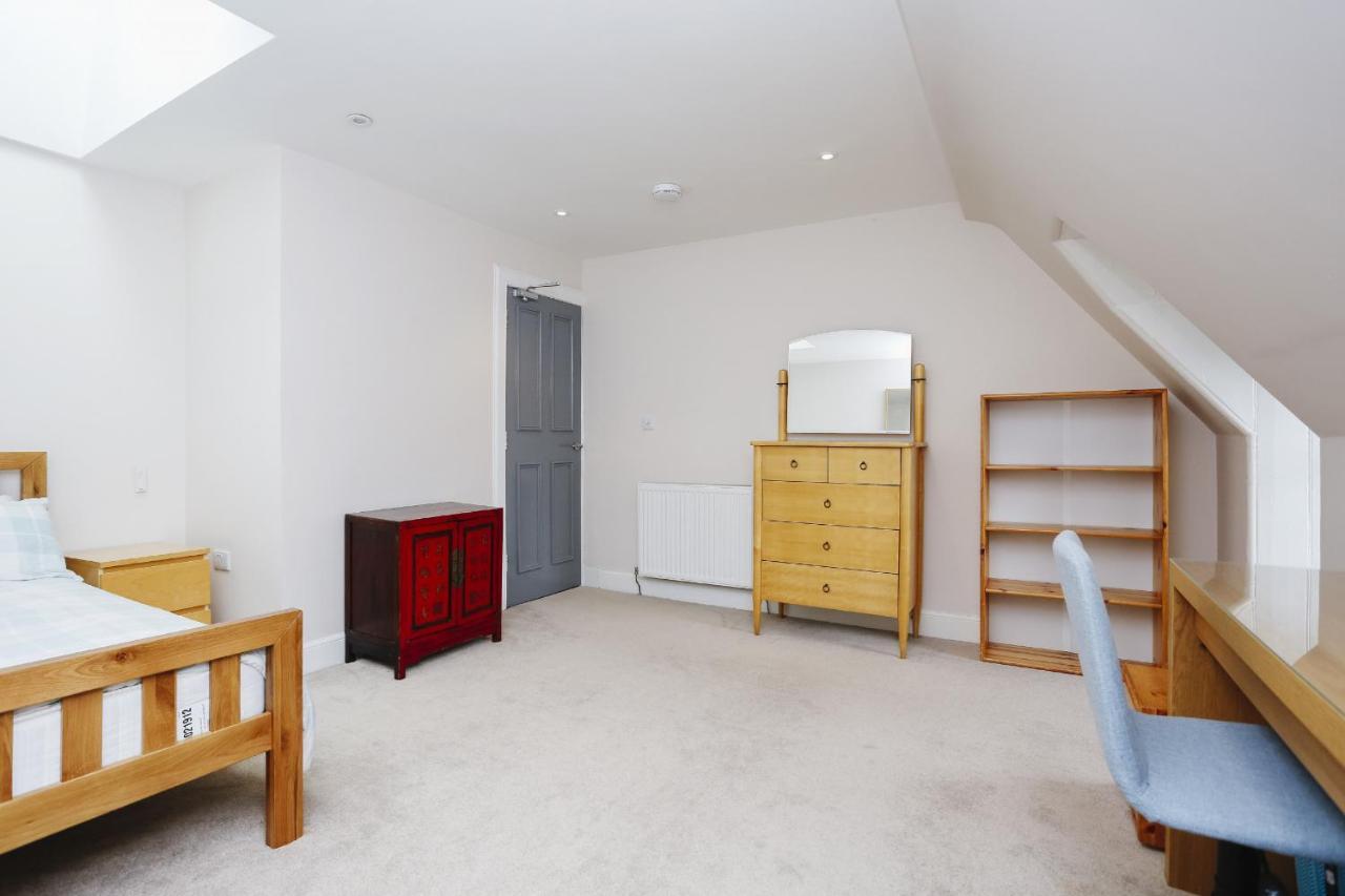 Apartment Fabulous 5 Double Bedroom Old Town