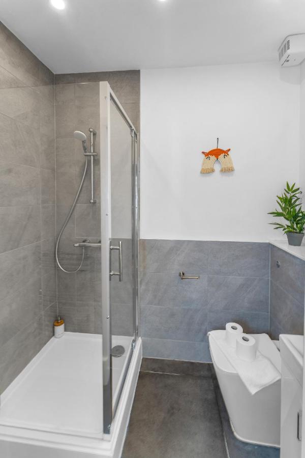 Jamson Pl Apartment *