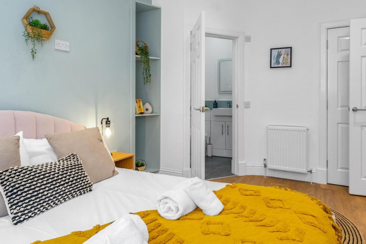 Jamson Pl Apartment *