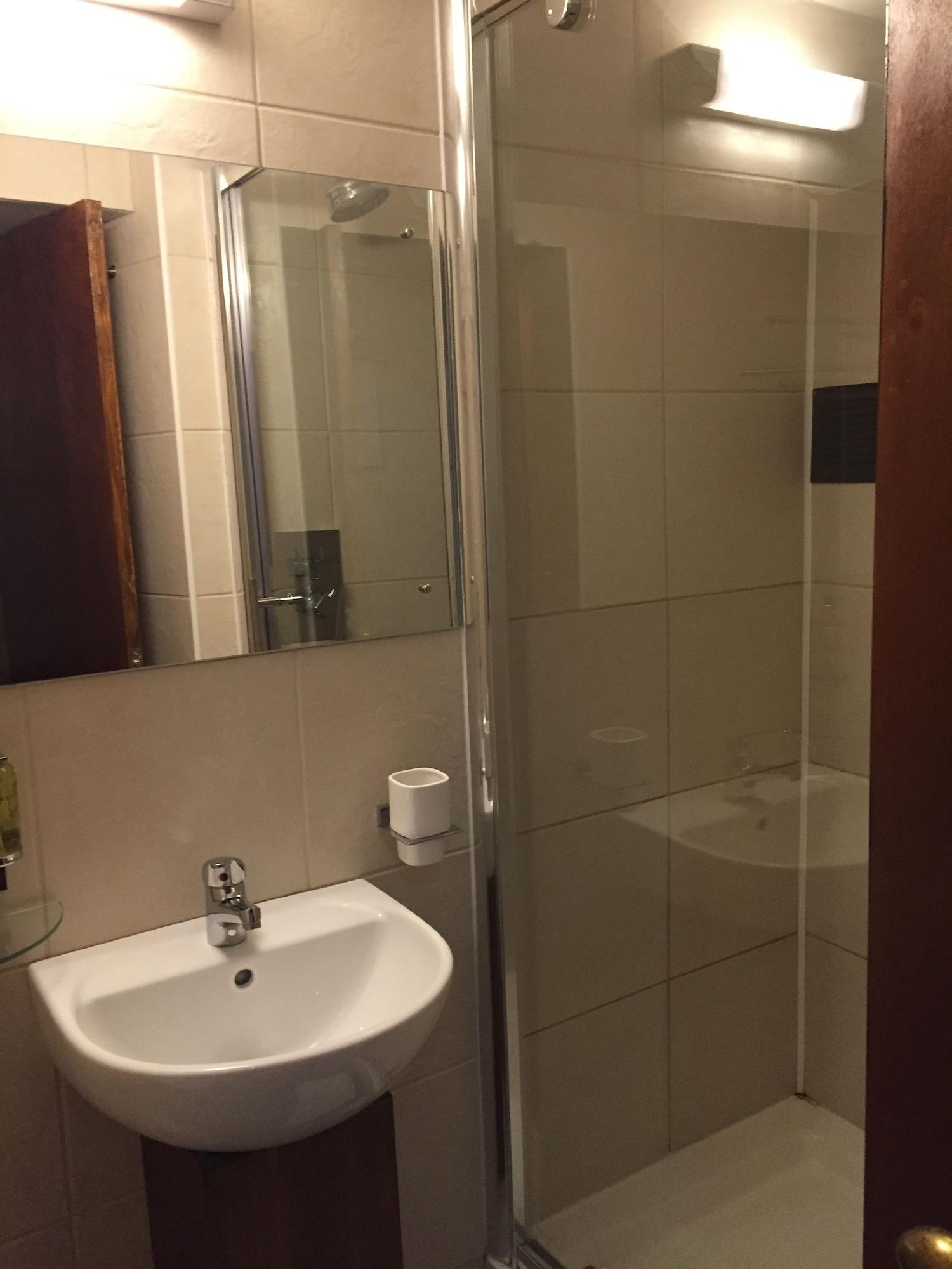 Adelphi Guest house Edinburgh