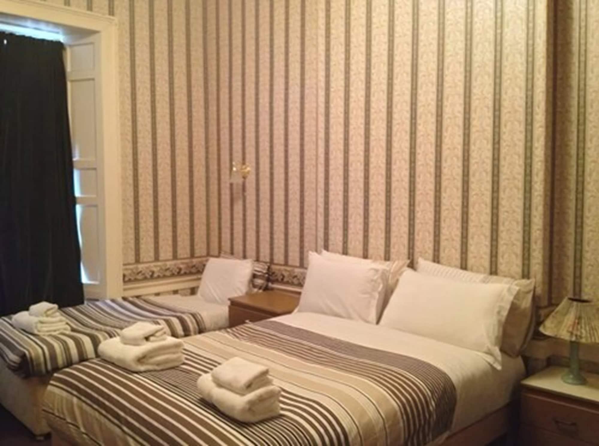 Guest house Adelphi 2*