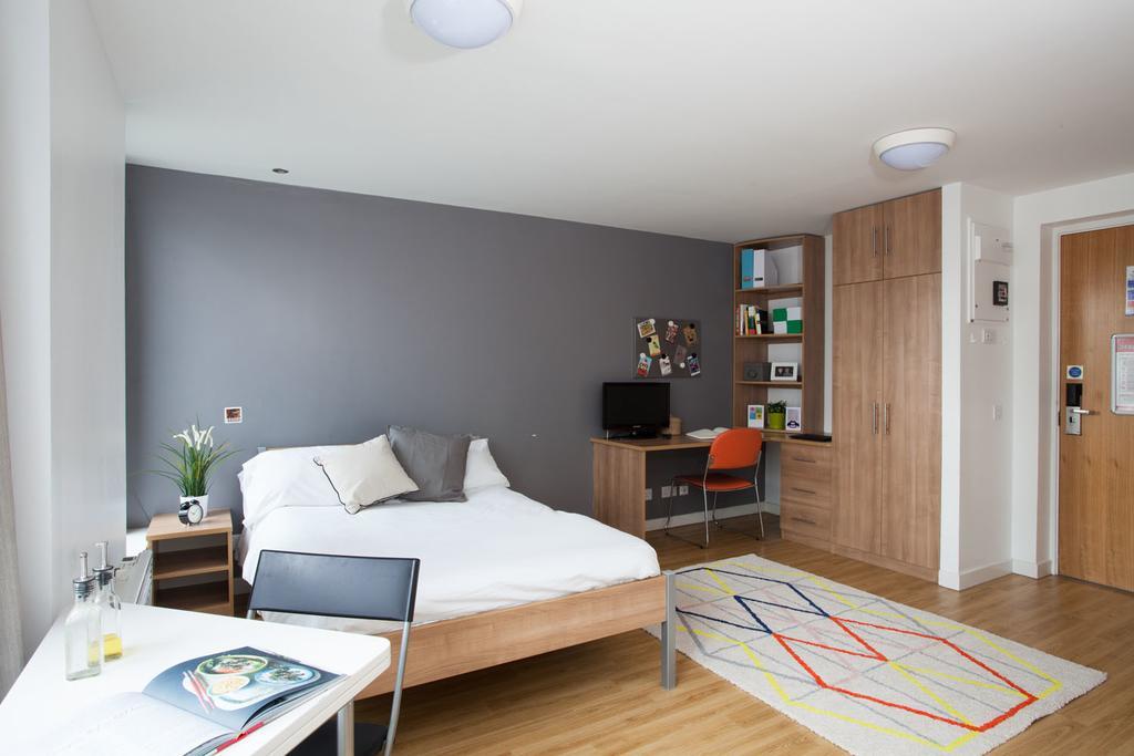 Lady Nicolson Court Apartment