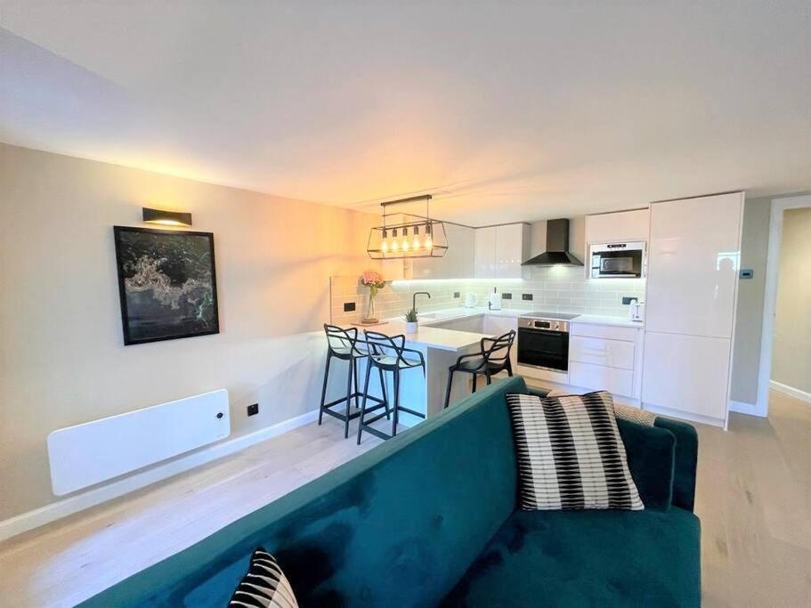 Stylish, And Cosy 1bd Nr Canongate Apartment