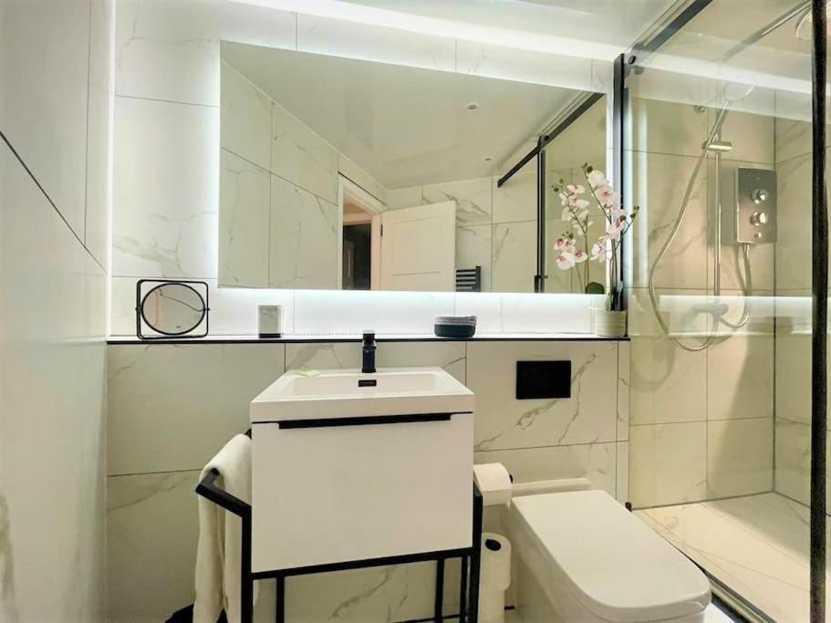 Stylish, And Cosy 1bd Nr Canongate Apartment *