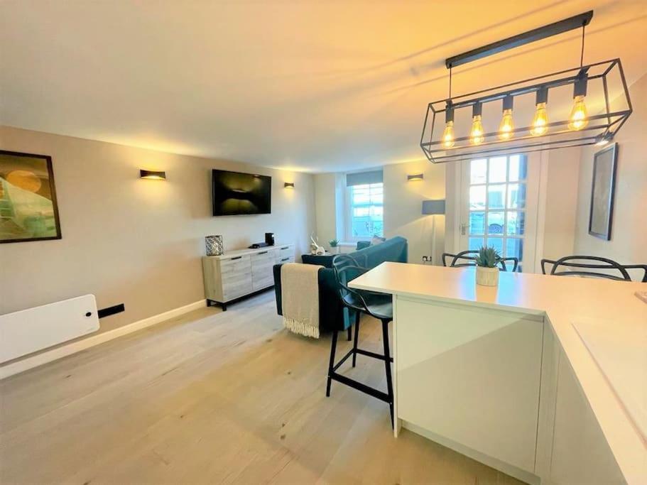 Apartment Stylish, And Cosy 1bd Nr Canongate Edinburgh