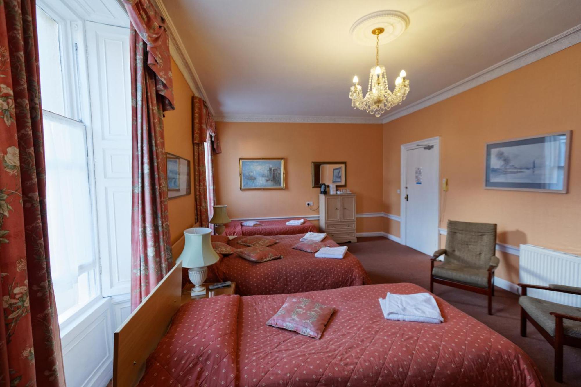 Averon Edinburgh