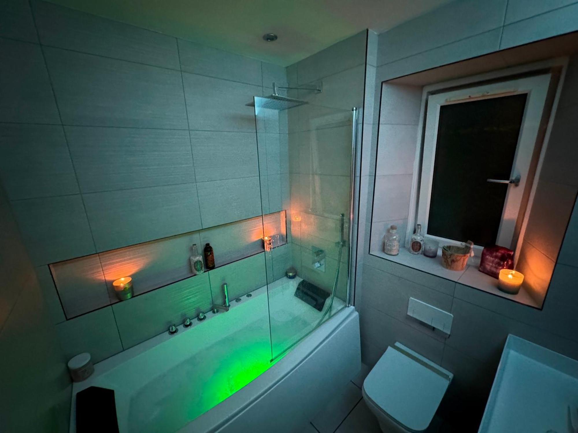 Apartment Immanuel House - Modern Luxury Victorian 1872 - Free Parking & Fast Fibre Optic Wifi EDI