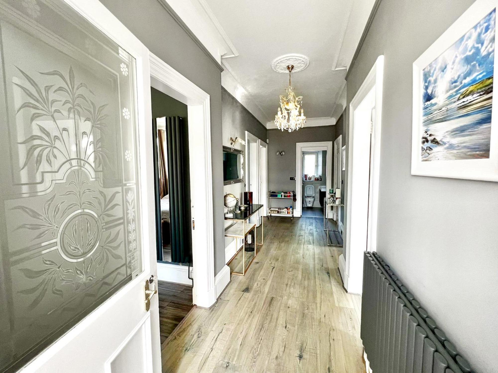 Apartment Immanuel House - Modern Luxury Victorian 1872 - Free Parking & Fast Fibre Optic Wifi EDI