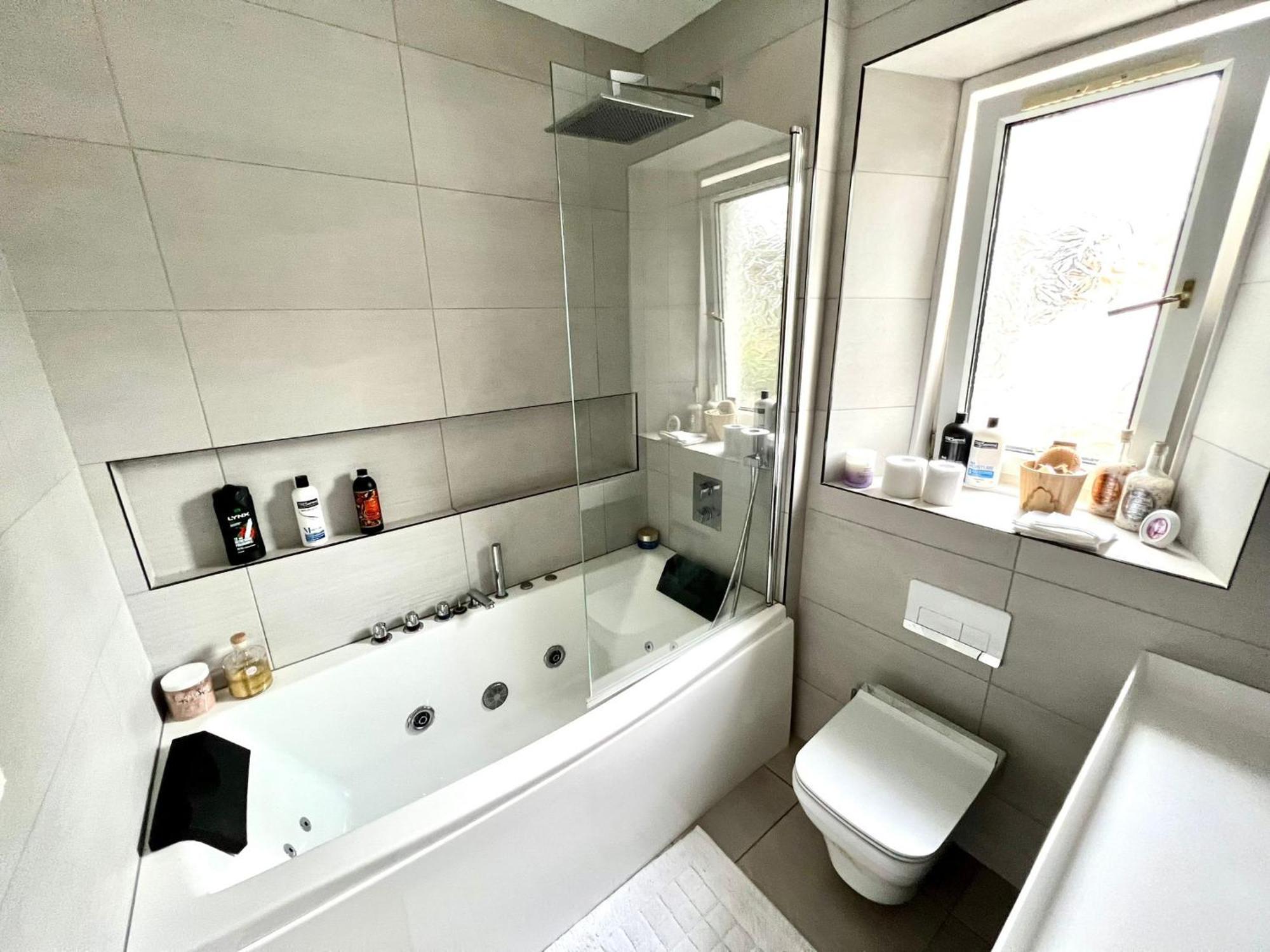 Immanuel House - Modern Luxury Victorian 1872 - Free Parking & Fast Fibre Optic Wifi EDI