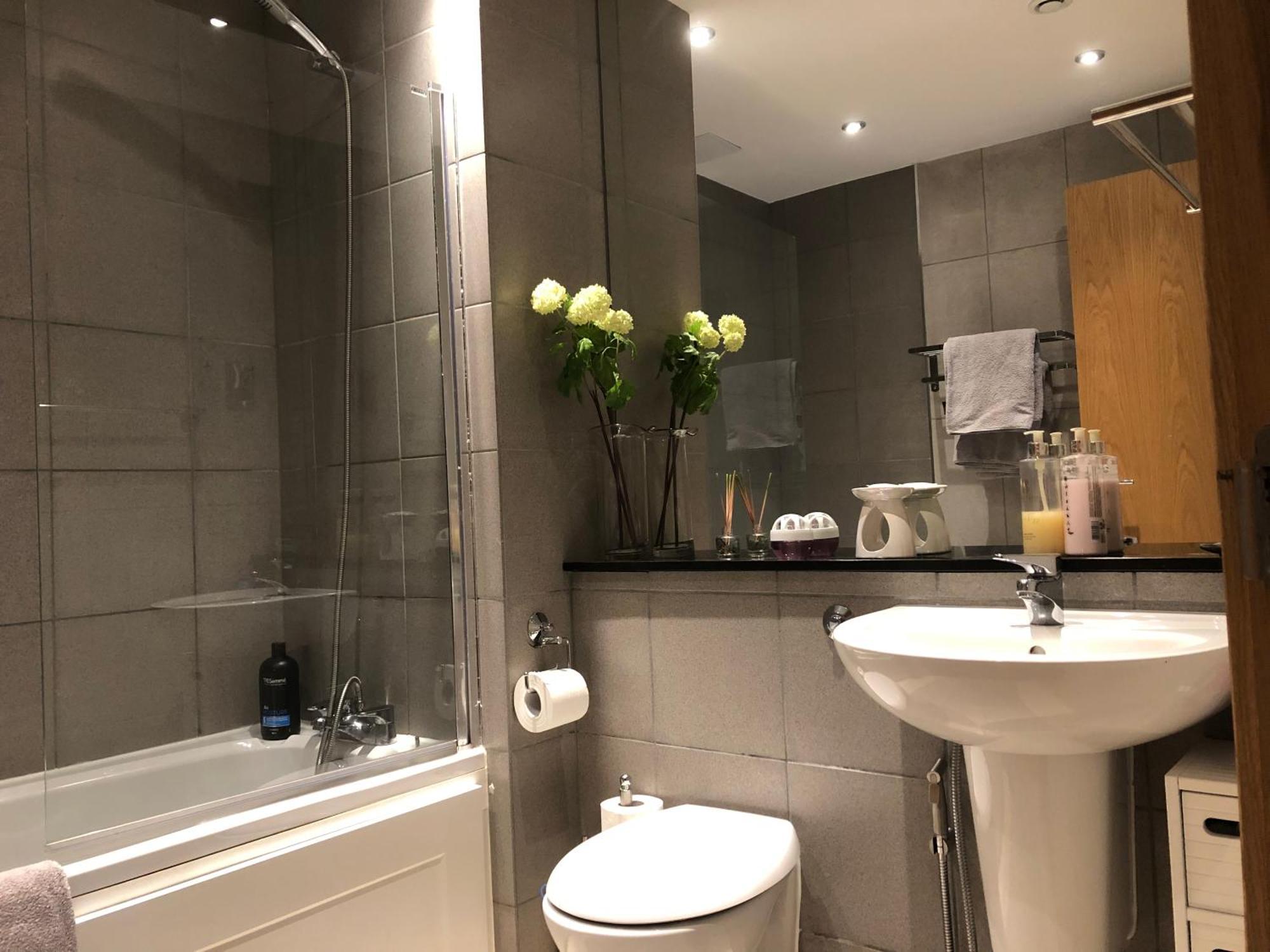 Modern Specious Three Bedroom In
