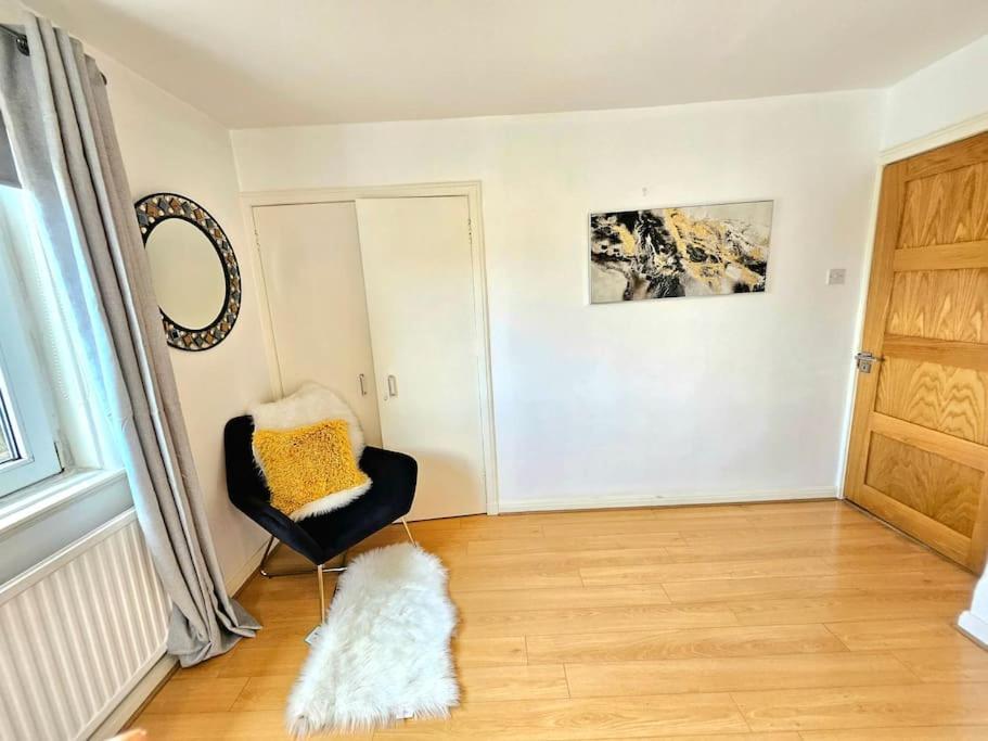 3 Bed House With 6 Beds By Sensational