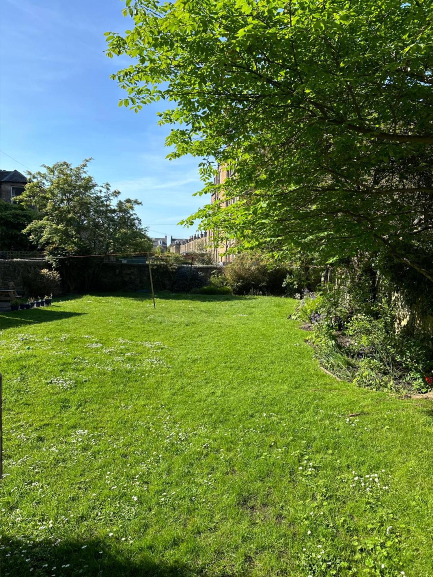 Quirky Apartment In Leith EDI
