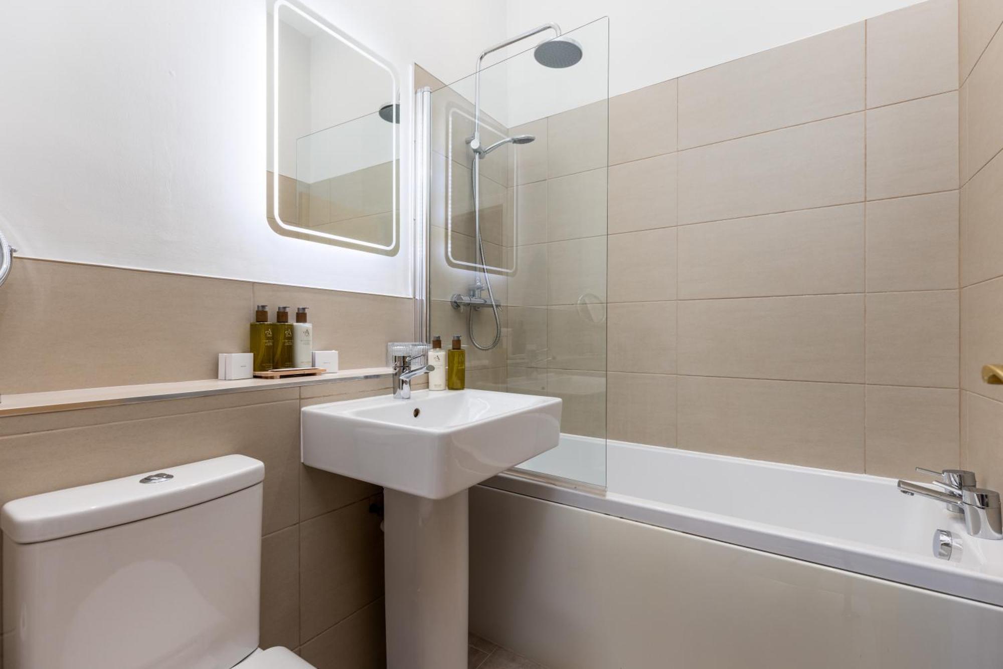 28 York Place 2* Edinburgh