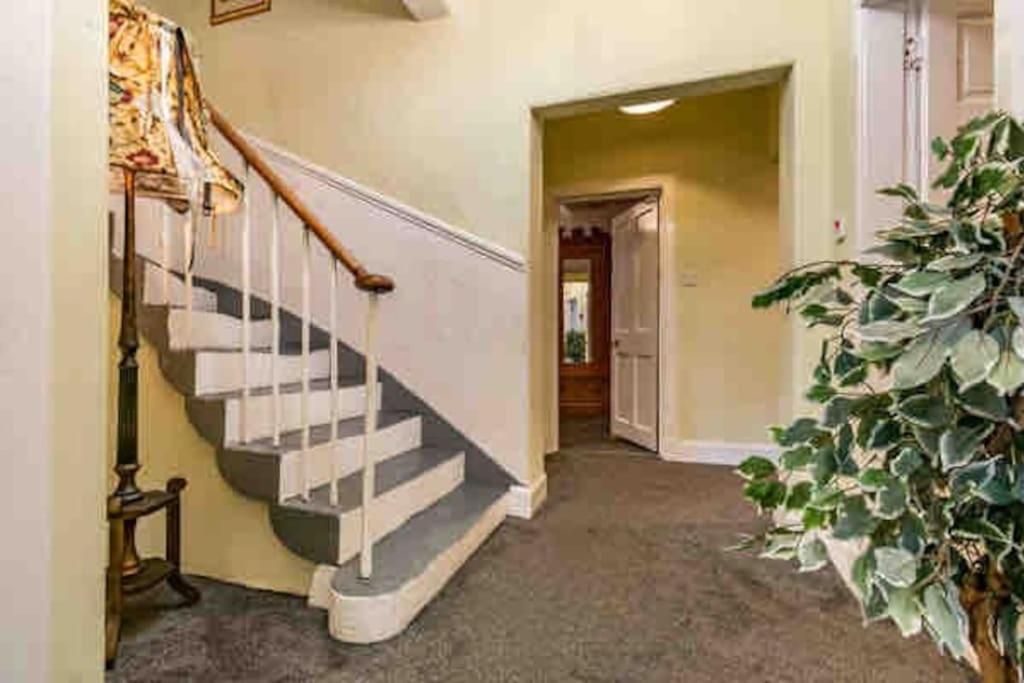 Holiday home Claremont Townhouse *