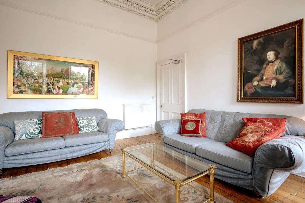Holiday home Claremont Townhouse