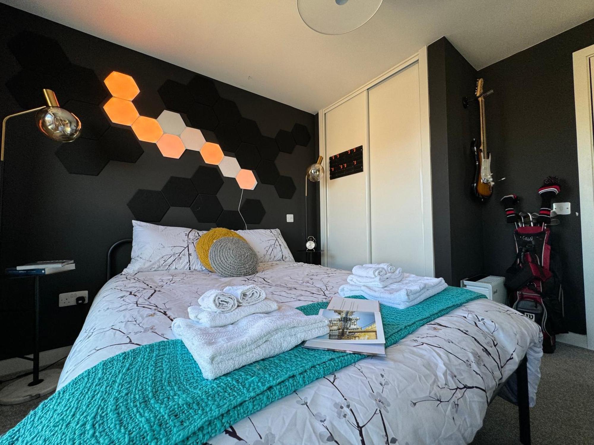 Private Cozy & Stylish Room In A Shared Flat In Edinburgh *