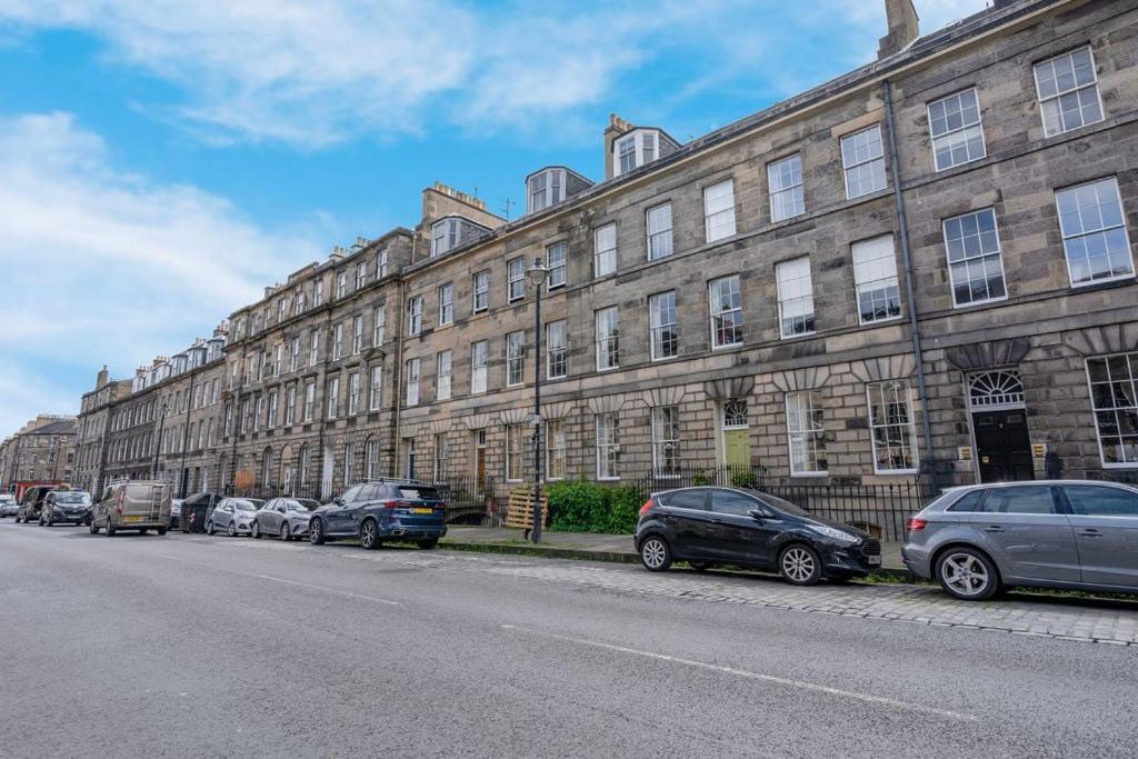 Apartment Family In Edinburgh