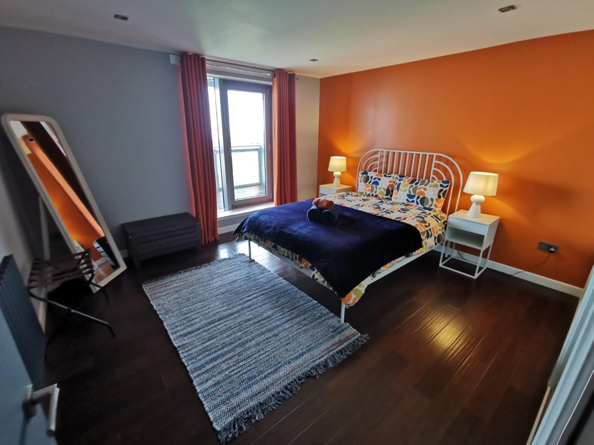 Very Large Three Bed * Edinburgh