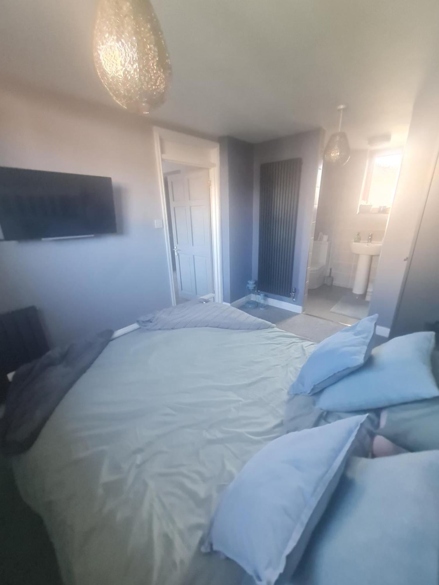 Edinburgh- 2 Double Available * Edinburgh