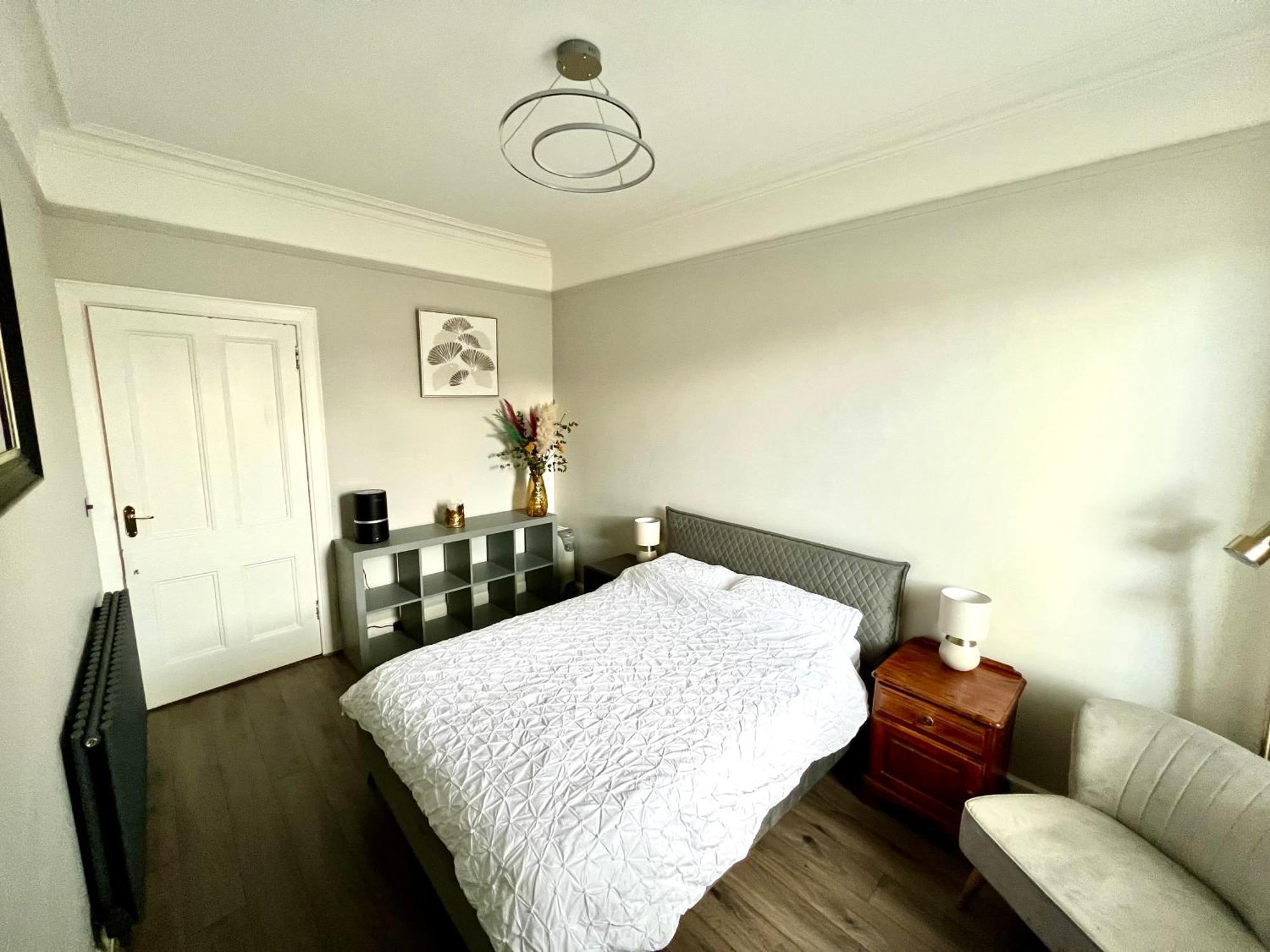 Immanuel House - Modern Luxury Victorian 1872 - Free Parking & Fast Fibre Optic Wifi Apartment EDI