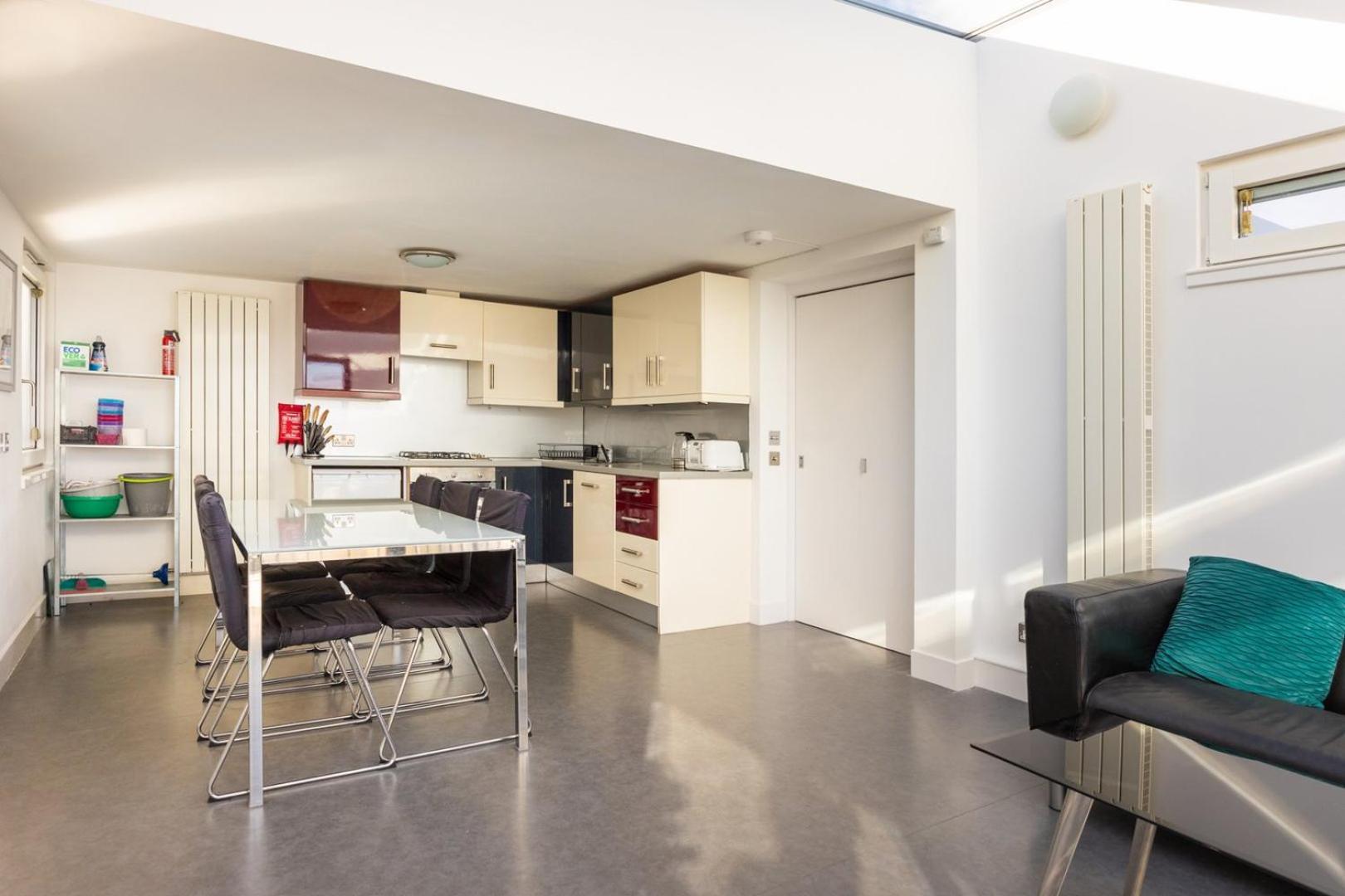 Guestready - Modern Near Craigmillar Area *