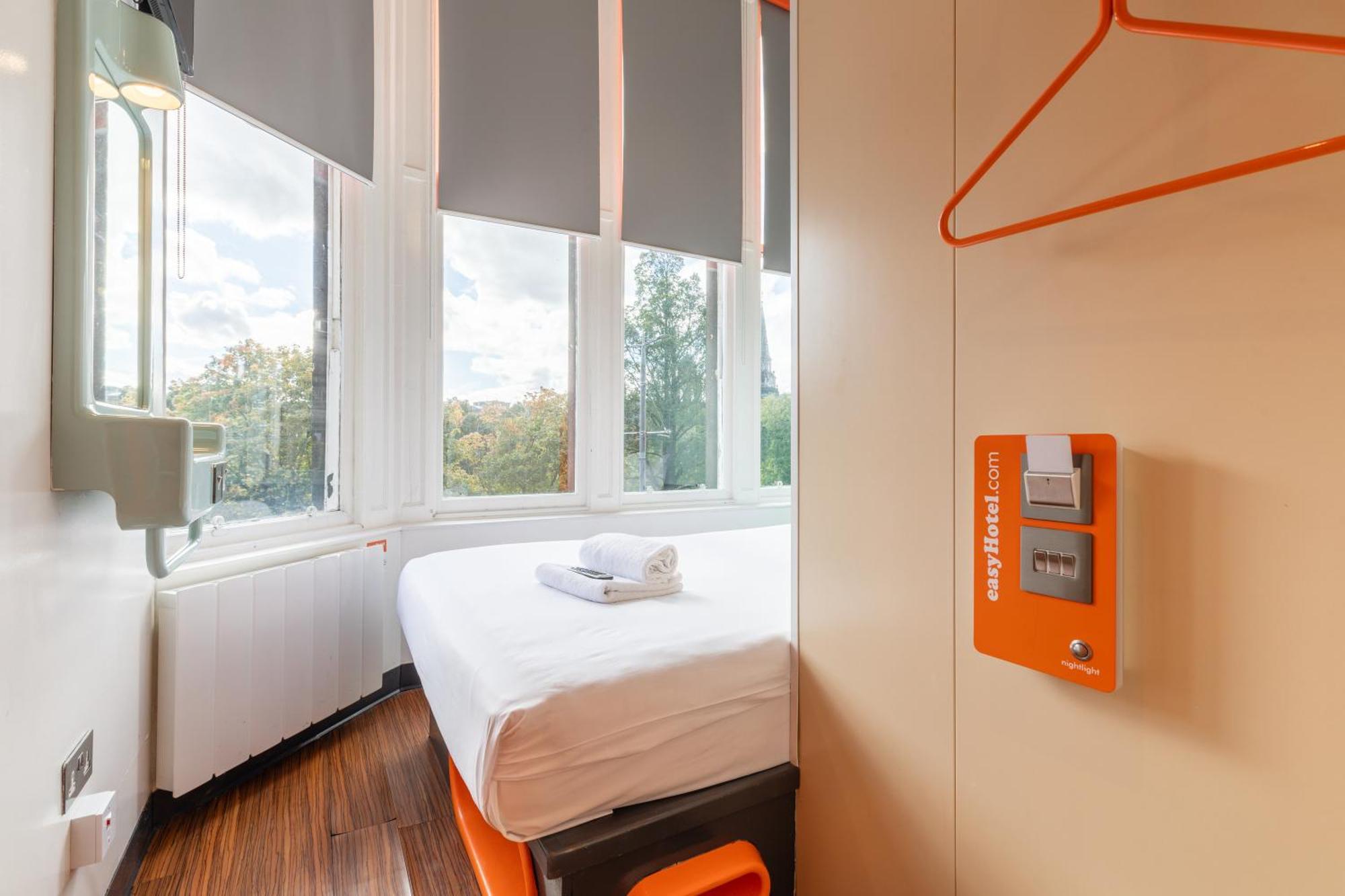 Easyhotel Hotel 2*