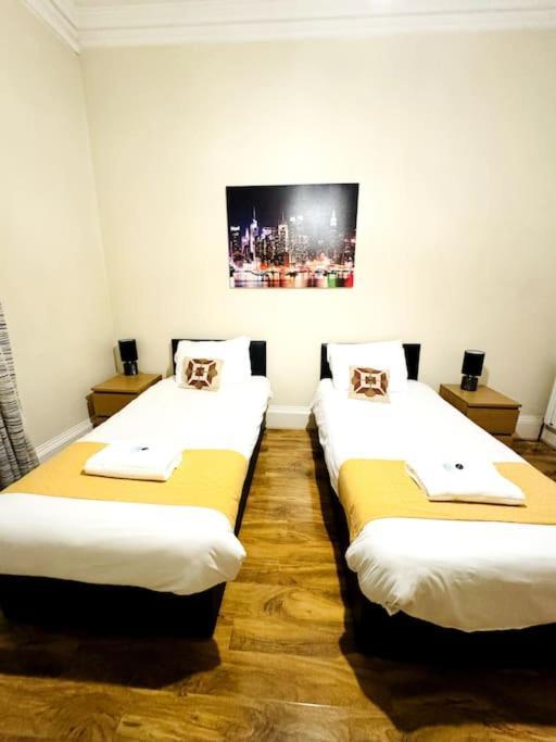 Apartment 2 Bed Flat In *