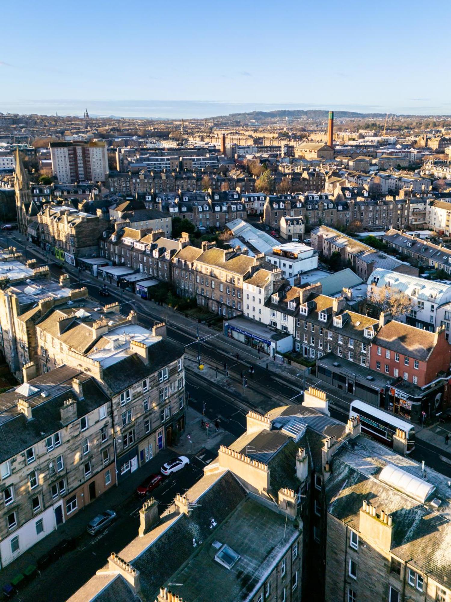 Stylish 3Br, Next To Tram Stop, Near Princes St & Ocean Terminal, Sleeps 7 Apartment