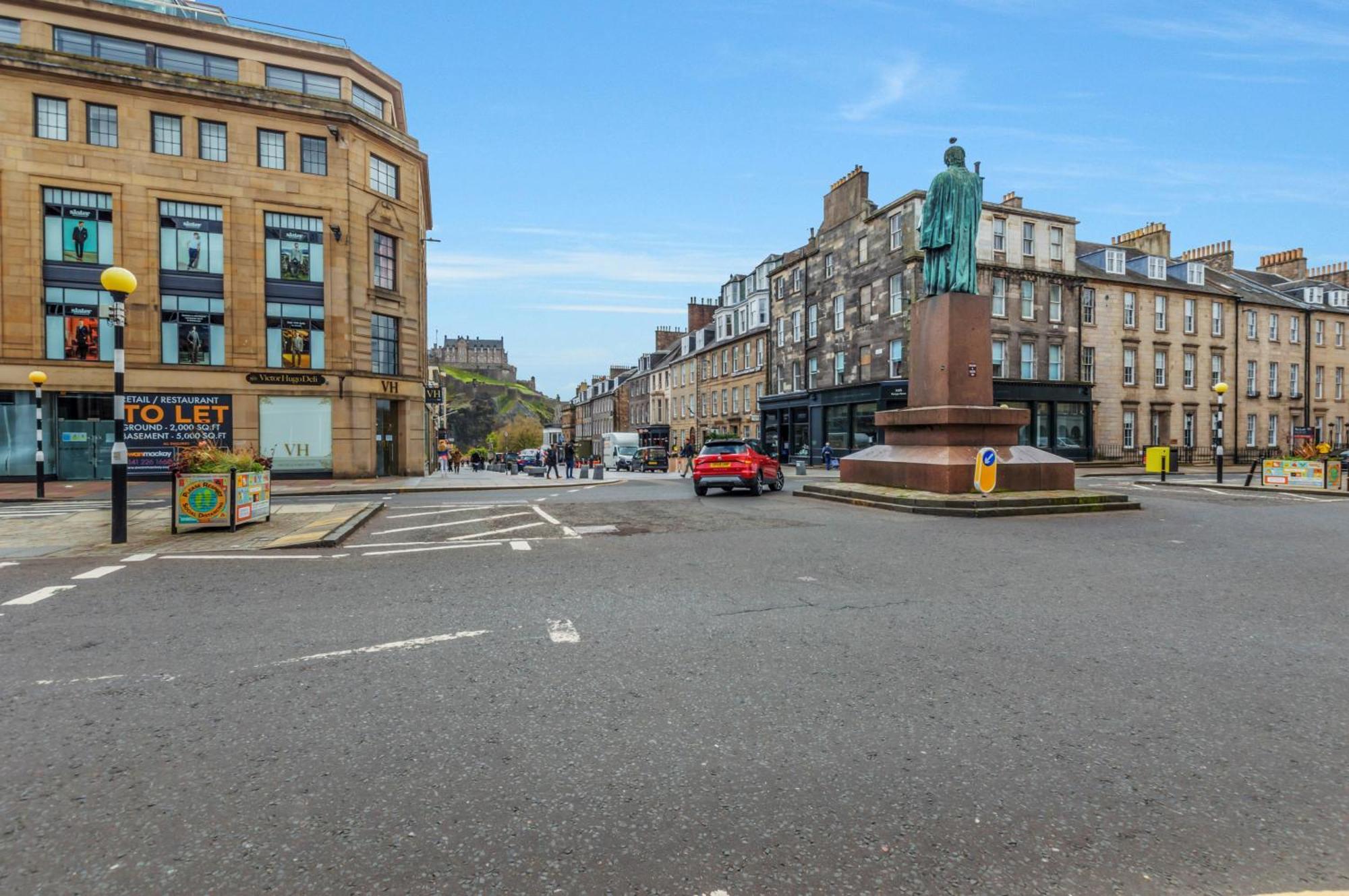 Large 3 Bed 3 Bath - New Town Edinburgh
