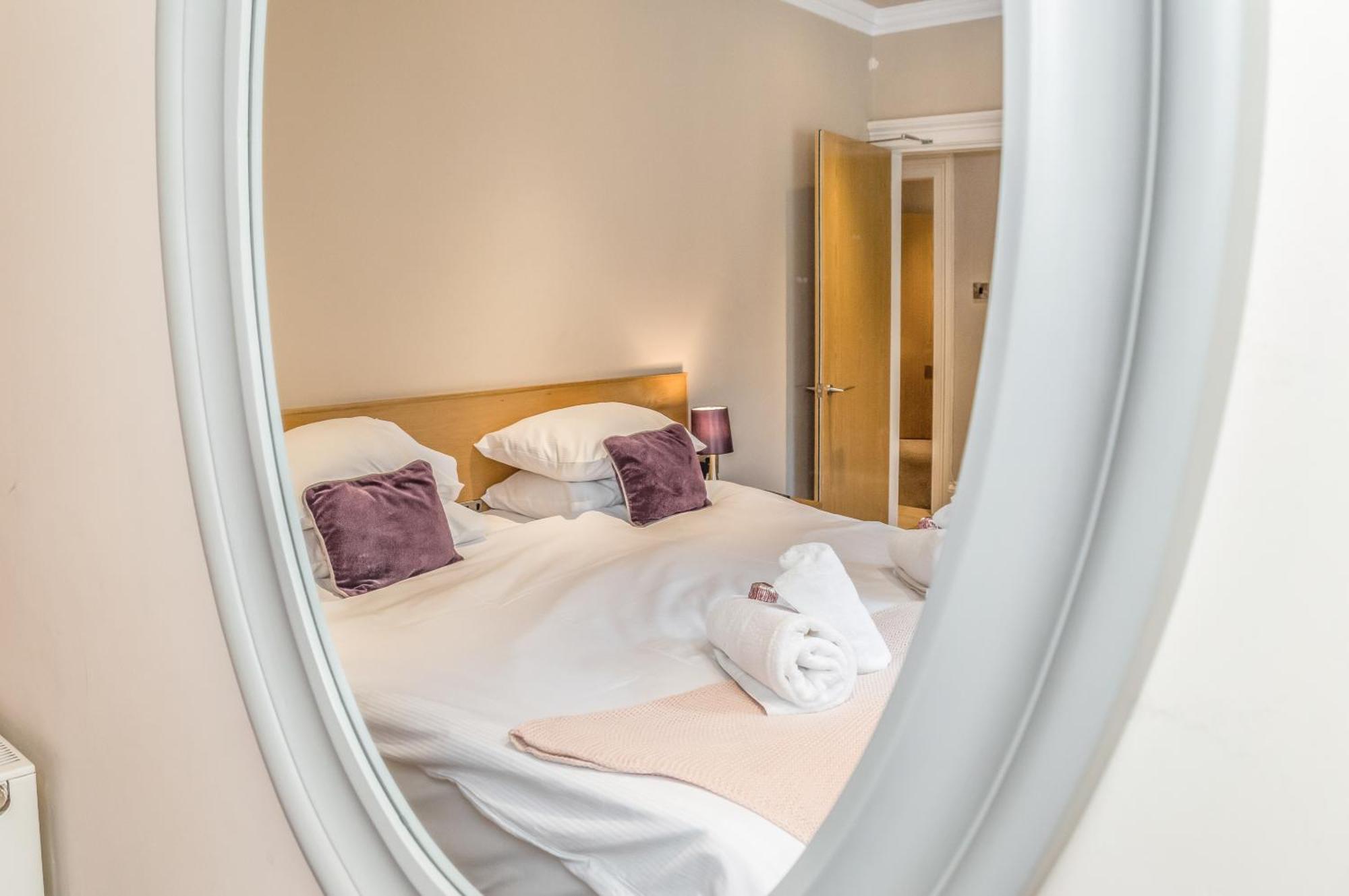 Apartment Large 3 Bed 3 Bath - New Town Edinburgh