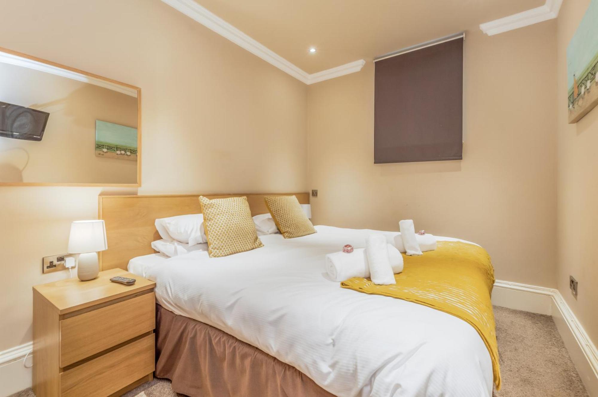 Large 3 Bed 3 Bath - New Town * Edinburgh