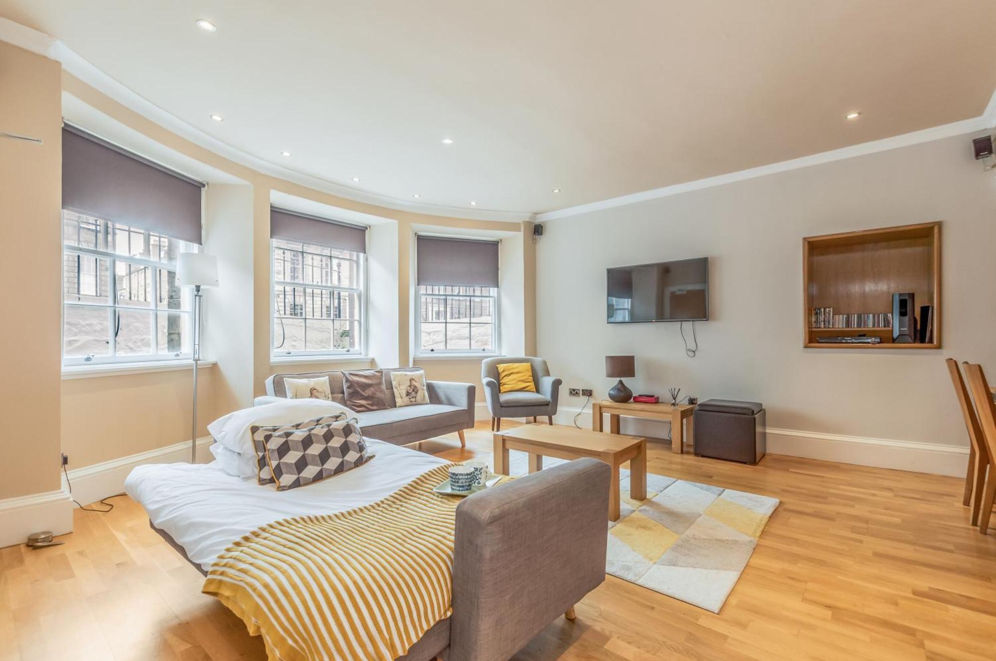 Apartment Large 3 Bed 3 Bath - New Town Edinburgh