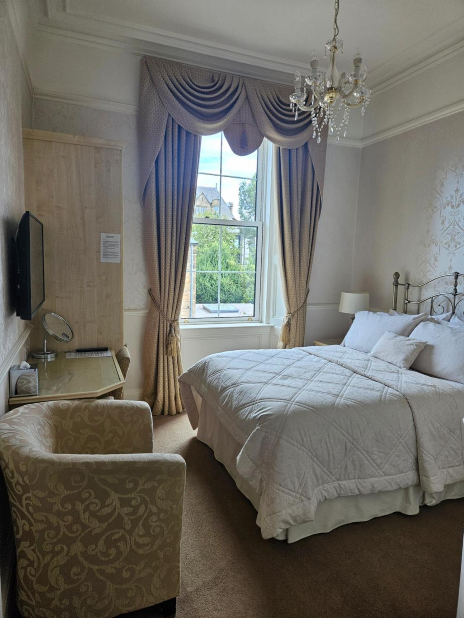 Highfield Guest house 4*