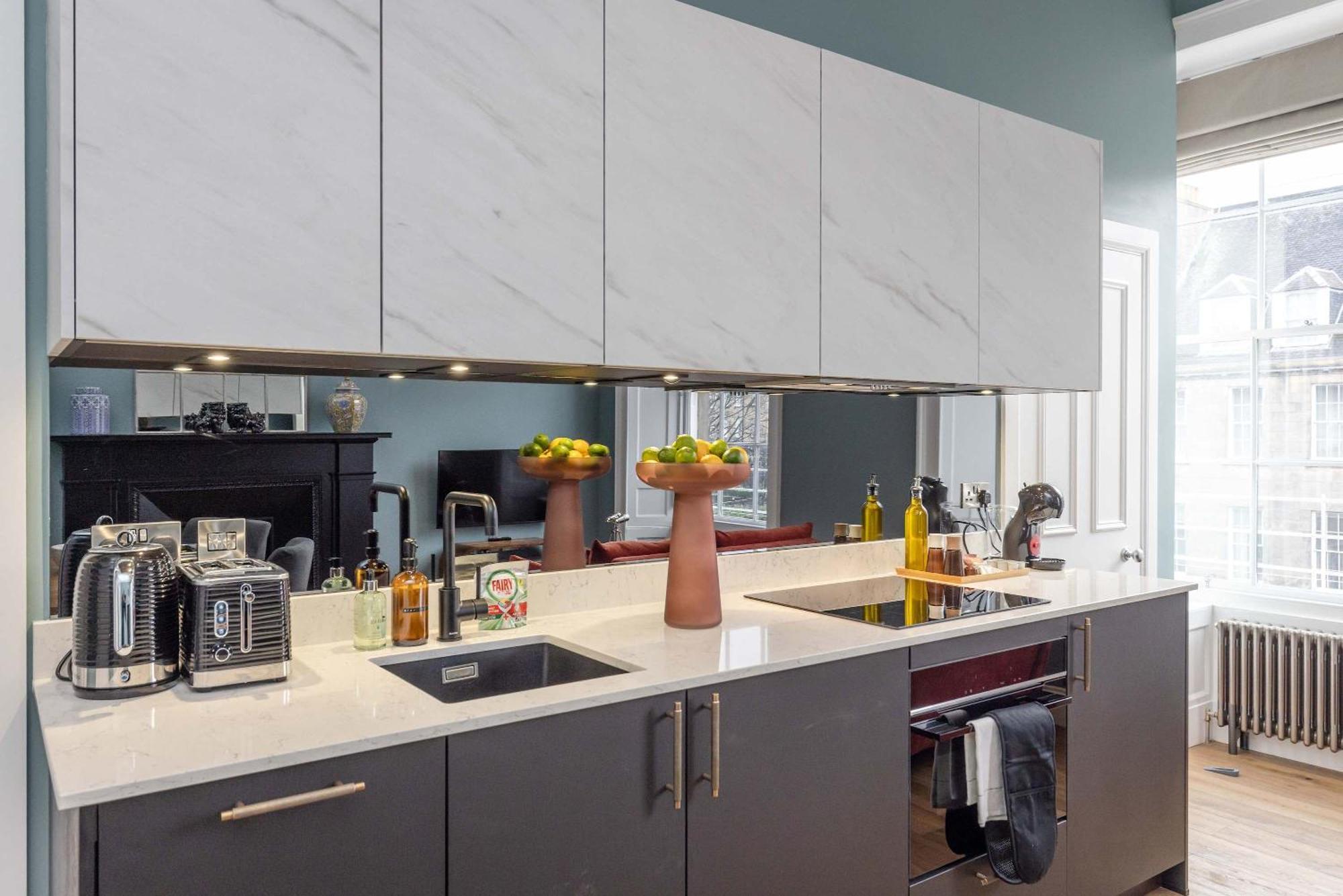 Dragon Luxury Serviced At Albyn Place Apartment *