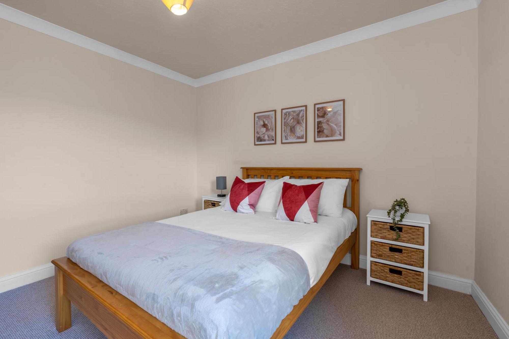 2 Bedroom In With Free Parking Edinburgh