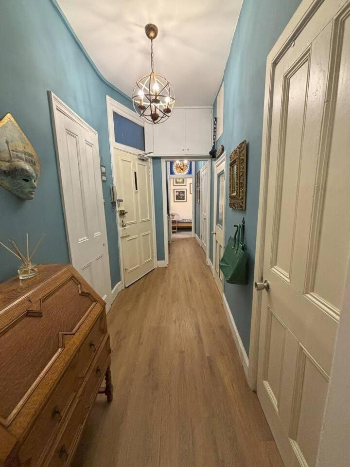 Bright Floor 2br In Morningside, Easy Centre Links, Close To And Royal Hospital