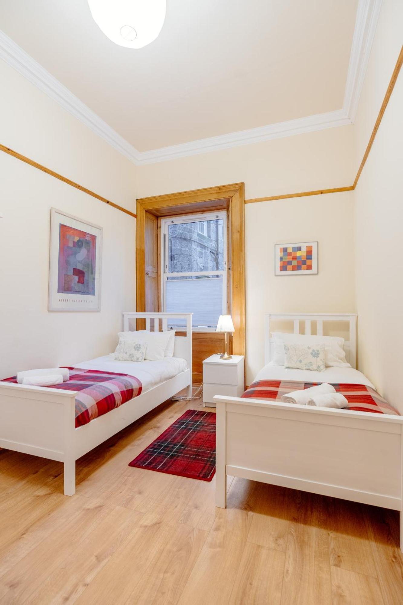 Beautiful Spacious Ground Floor Newington Flat