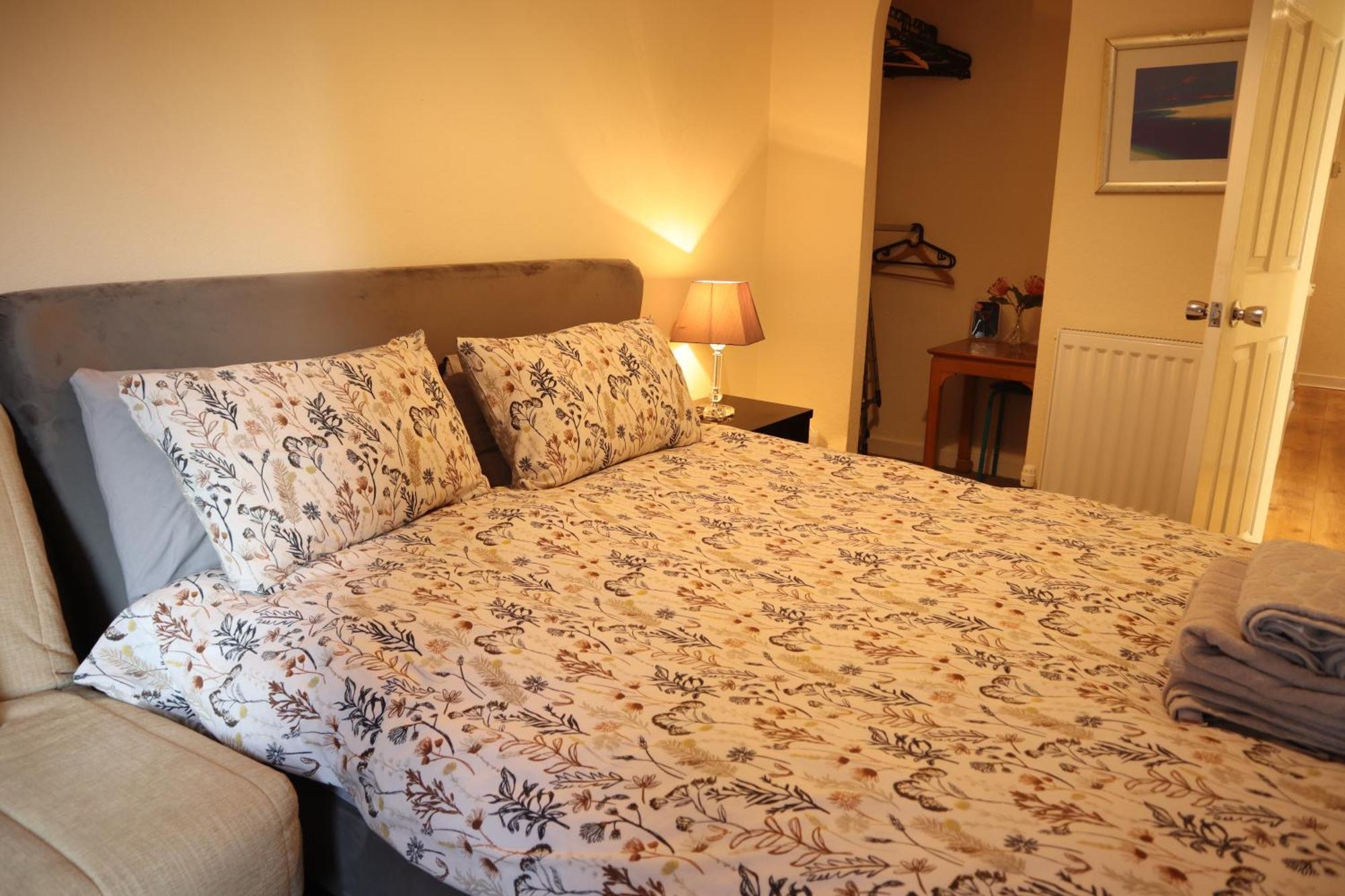 3 Bedrooms Flat In Old Town Sleeps 6 * Edinburgh