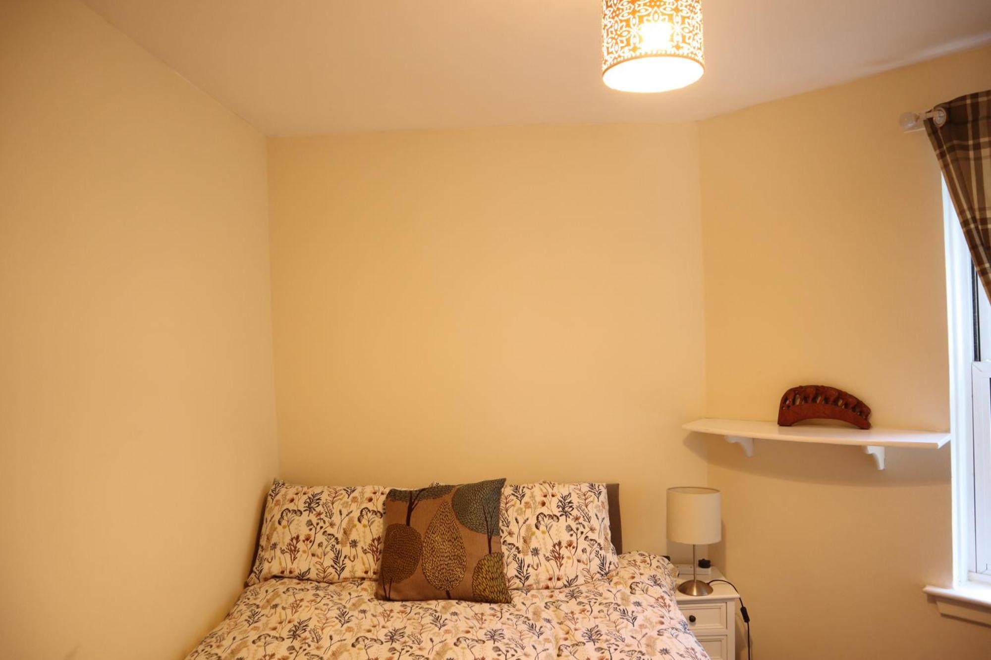 3 Bedrooms Flat In Old Town Sleeps 6 Apartment *