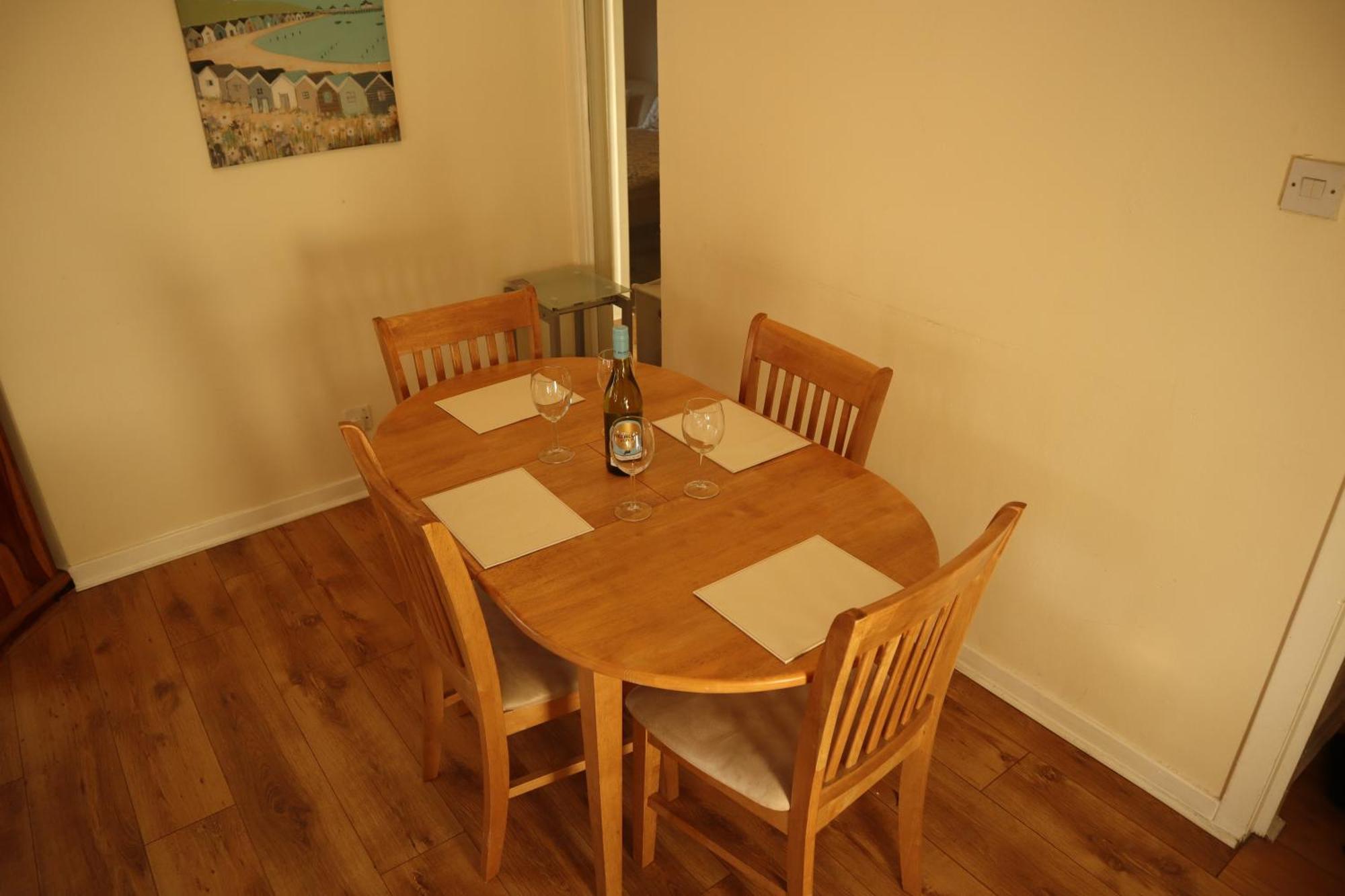 3 Bedrooms Flat In Old Town Sleeps 6 * Edinburgh